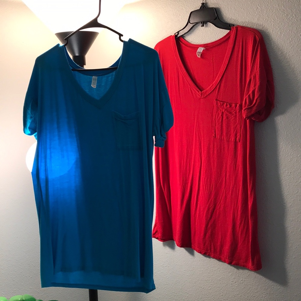 2 boyfriend v-neck shirts